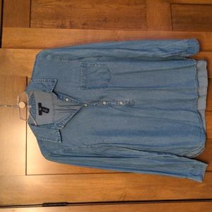 Gap Soft Jean shirt